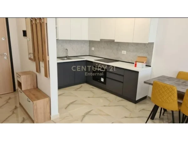 Tirane, shes apartament 1+1 Kati 5, 69 m² 110.000 € (Yzberisht)