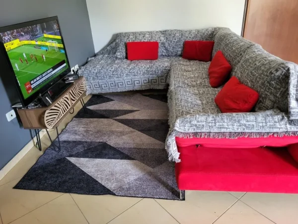 Tirane, jepet me qera apartament 2+1 , 100 m² 650 € (Kopshti Botanik)