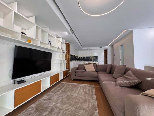 Tirane, jepet me qera Vile 2+1+Ballkon Kati 3, 352 m² 2.500 € (Mullet)