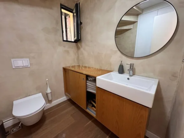 Tirane, jepet me qera Vile 2+1+Ballkon Kati 3, 352 m² 2.500 € (Mullet)