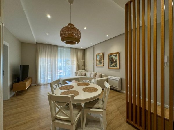 Tirane, jepet me qera apartament Kati 7, 96 m² 1.200 € (21dhjetori)