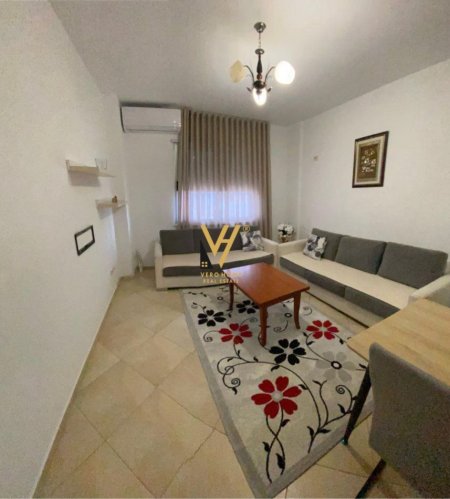 Tirane, jepet me qera apartament 2+1+Ballkon Kati 1, 80 m² 550 € (UNAZA E RE)