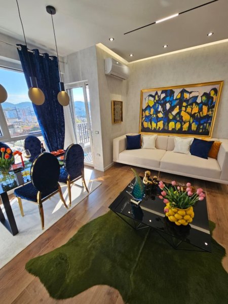 Tirane, shitet apartament 2+1 Kati 8, 90 m² 