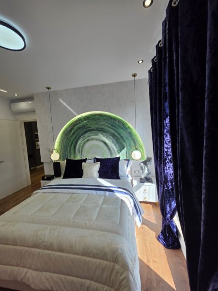 Tirane, shitet apartament 2+1 Kati 8, 90 m² 