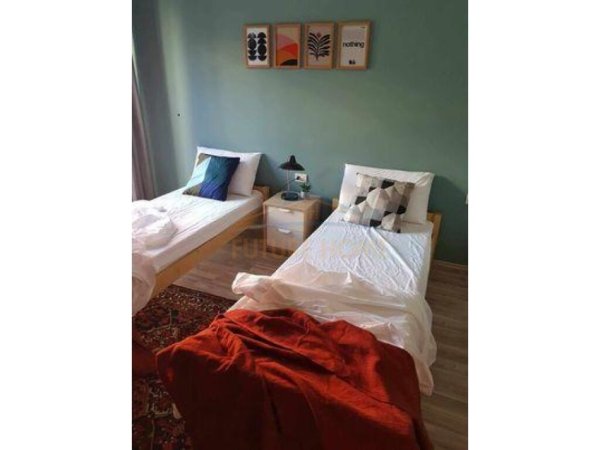 Tirane, shitet apartament 2+1 Kati 3, 107 m² 250.000 € 