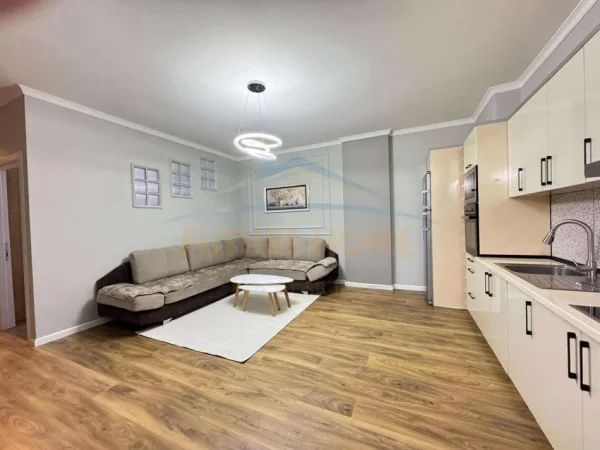 Tirane, shitet apartament 2+1 Kati 5, 89 m² 143.000 € (Rruga Besim Alla)