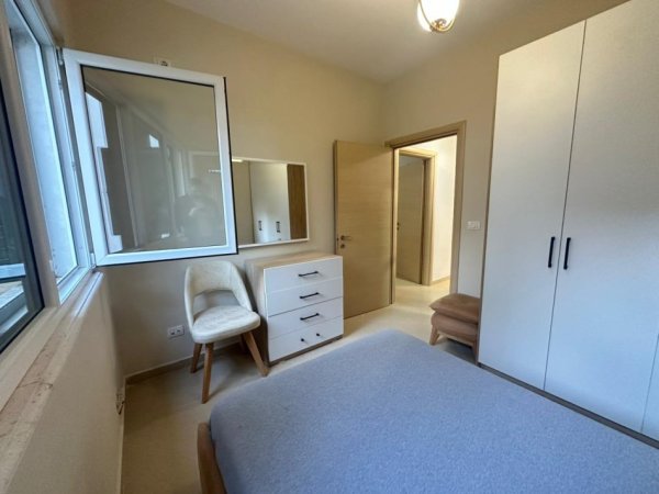 Tirane, shes apartament 2+1+Ballkon Kati 3, 97 m²