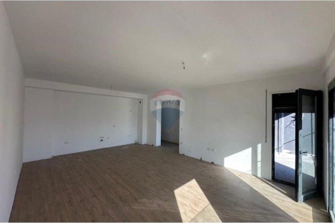 Tirane, shes apartament 2+1 Kati 7, 112 m² 250.000 € 