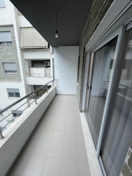 Tirane, shes apartament 2+1 Kati 4, 173.000 € 