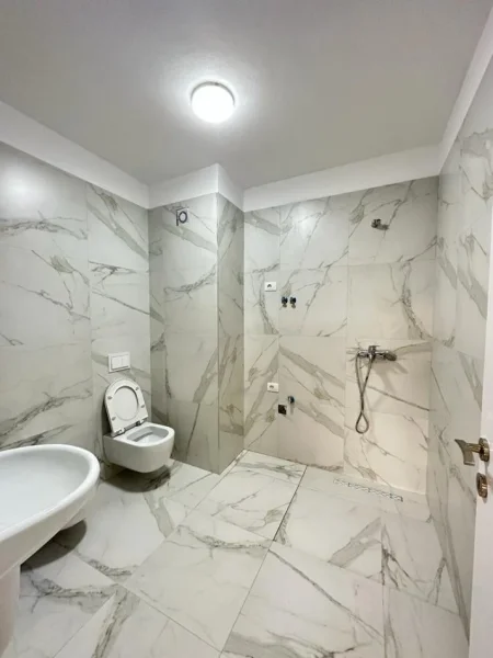 Tirane, shitet apartament 2+1 Kati 5, 105 m² 187.000 € 