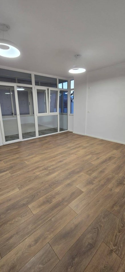 Tirane, shitet apartament 2+1+Ballkon Kati 7, 96 m² 218.000 € 