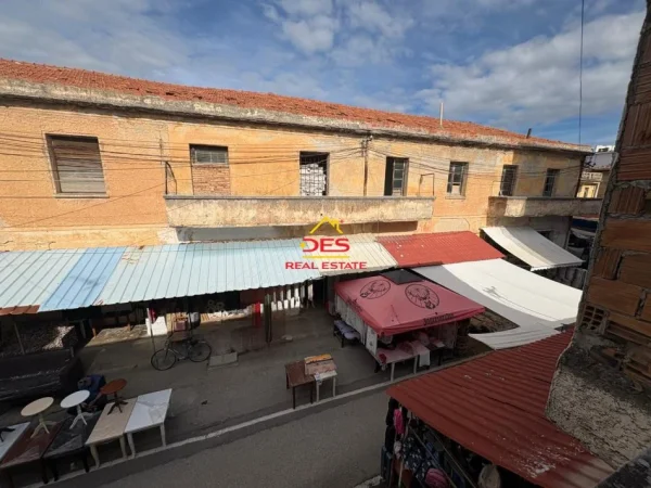 Vlore, shitet ambjent biznesi Kati 0, 148 m² (Rruga Demokracia)