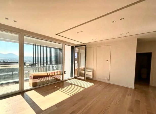 Tirane, shitet apartament 3+1 , 155 m² 365.000 € (TEG)