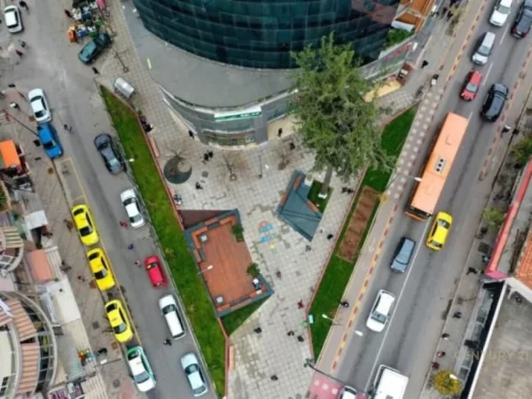 Tirane, shitet ambjent biznesi Kati 1, 600.000 € (selvia)