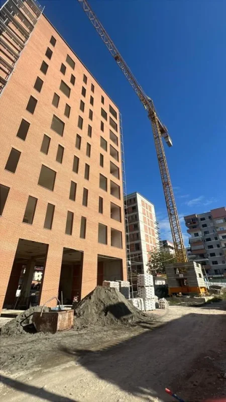 Tirane, shitet apartament 2+1+Ballkon , 92 m² 132.760 € (Astir)