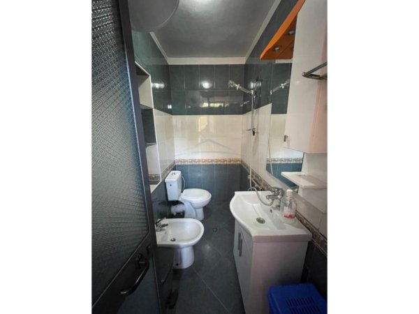 Tirane, shitet apartament 4+1 Kati 3, 117 m² 220.000 € (Mine Peza)