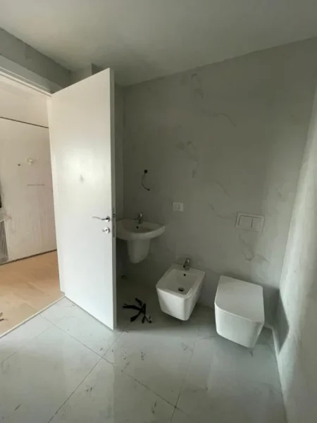 Tirane, shitet apartament 2+1 Kati 5, 118 m² 152.750 € (Casa Italia)
