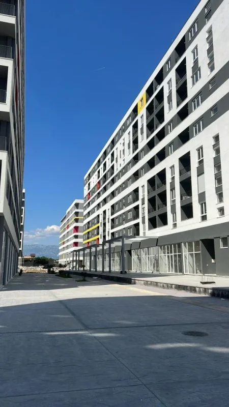 Tirane, shitet apartament 2+1 Kati 3, 104 m² 120.000 € (Univers City)