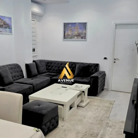 Tirane, jepet me qera apartament 1+1+Ballkon Kati 5, 70 m² 550 € (rrapo hekali)