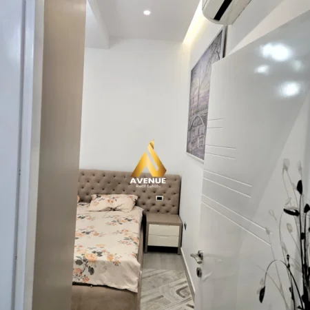 Tirane, jepet me qera apartament 1+1+Ballkon Kati 5, 70 m² 550 € (rrapo hekali)