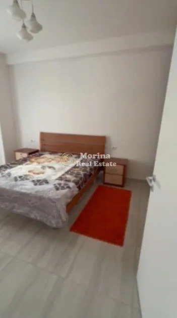 Tirane, jepet me qera apartament 1+1 Kati 4, 70 m² 650 € (Zogu i Zi)