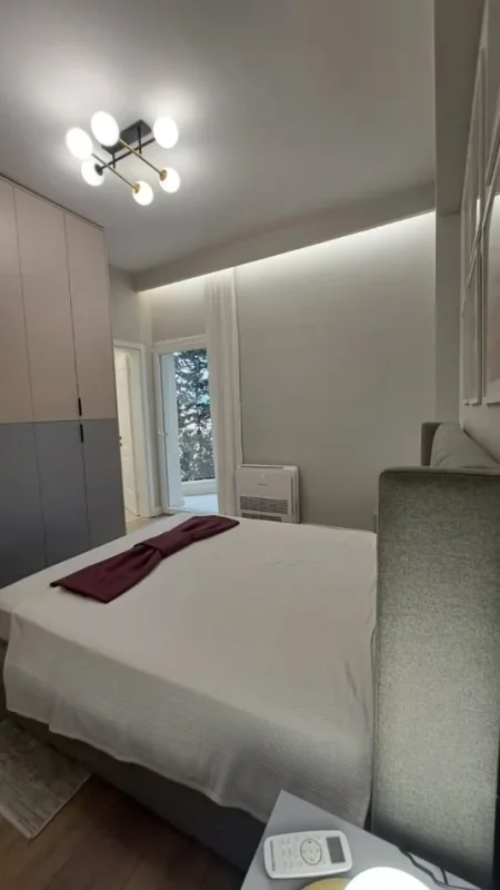 Tirane, jepet me qera apartament 3+1+Ballkon Kati 1, 140 m² 1.500 € (Kopshti Botanik)