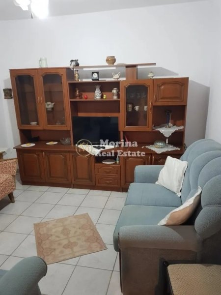 Tirane, jepet me qera apartament 1+1 Kati 1, 60 m² 350 € (Rruga 5 Maji)