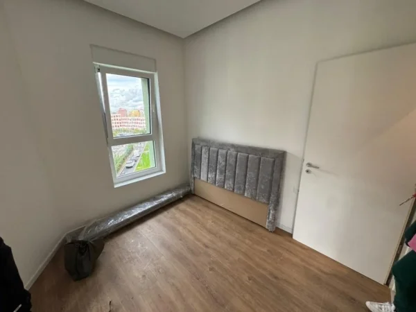 Tirane, jepet me qera apartament 1+1 Kati 5, 350 € 