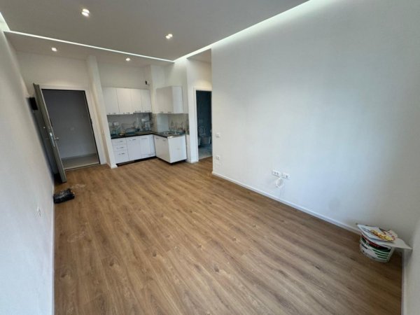 Tirane, jepet me qera apartament 1+1 Kati 5, 350 € 