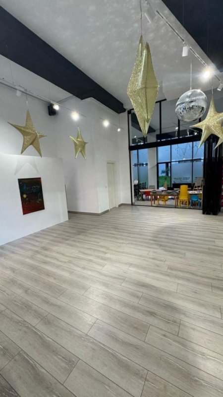 Tirane, jepet me qera Kati 0, 110 m² 1.700 € (Rruga Jordan Misja)