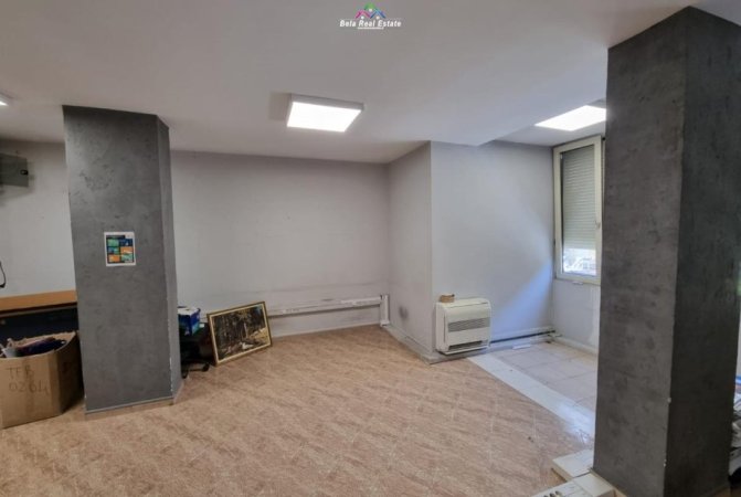 Tirane, jepet me qera zyre Kati 2, 500 € (pazari i ri)