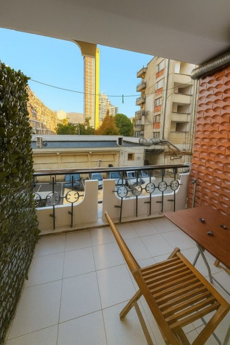 Tirane, jepet me qera apartament 1+1+Ballkon Kati 2, 70 m² 750 € (RRUGA E DURRESIT KAFE FLORA)