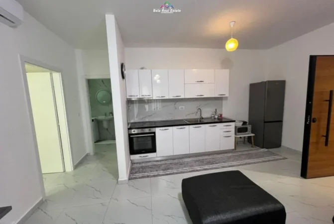 Tirane, jepet me qera apartament 1+1+Ballkon Kati 2, 67 m² 550 € (Rruga Hysni Gerbolli)