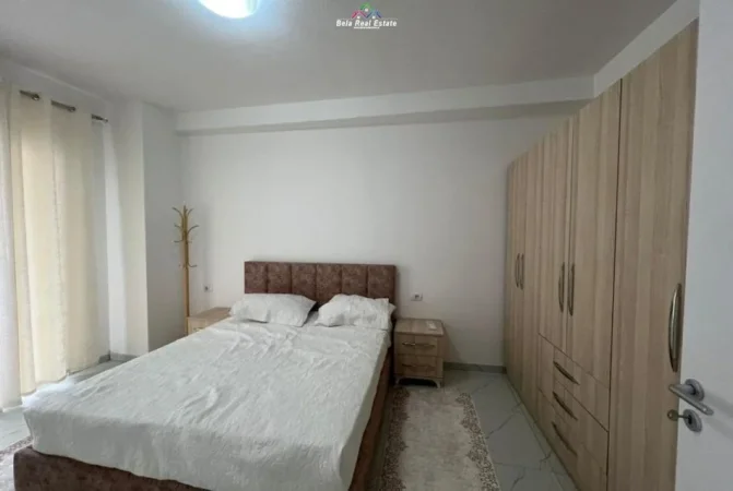 Tirane, jepet me qera apartament 1+1+Ballkon Kati 2, 67 m² 550 € (Rruga Hysni Gerbolli)