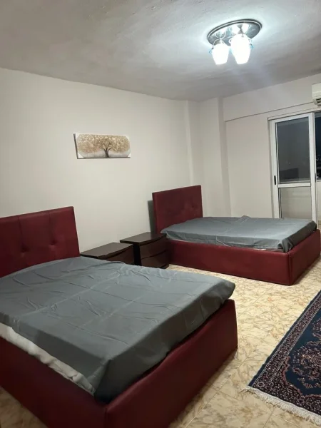 Tirane, jepet me qera apartament 2+1 Kati 5, 120 m² 600 €