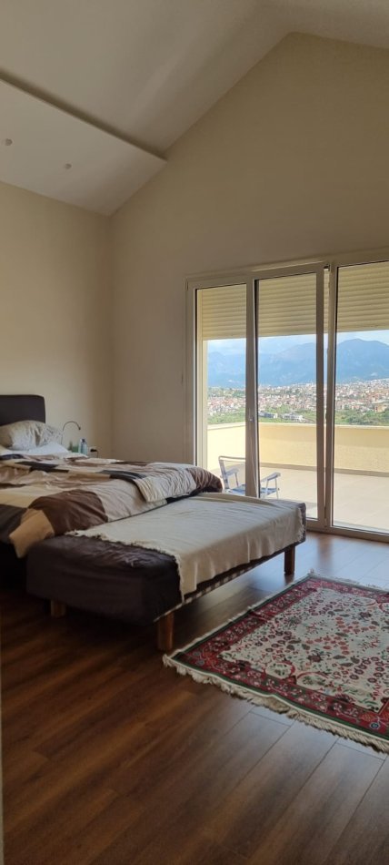 Tirane, shitet Vile ne Mjull Bathore  , 499 m²