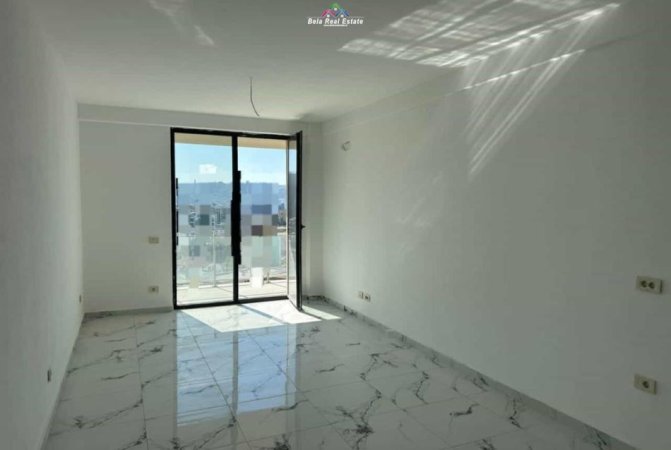 Tirane, jepet me qera zyre , (Rruga Mine Peza)