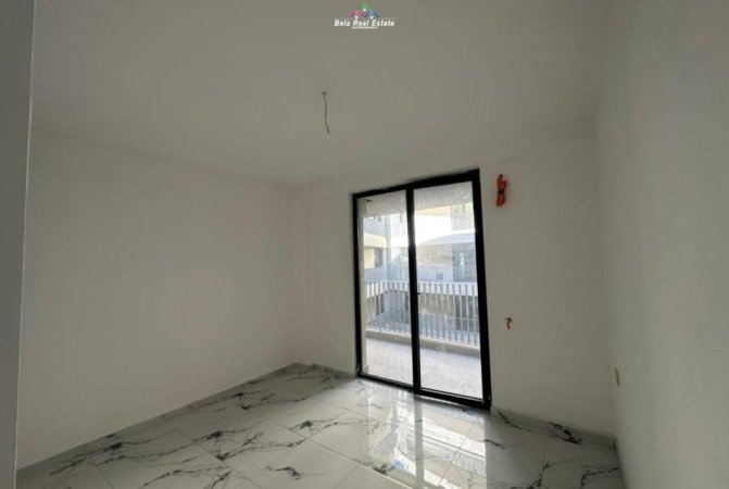 Tirane, jepet me qera zyre , (Rruga Mine Peza)