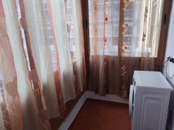 Tirane, jepet me qera apartament 1+1 Kati 7, 60 m² 500 € (ISH EKSPOZITA)