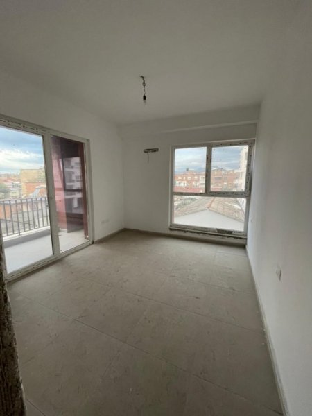 Tirane, shitet apartament 2+1 Kati 2, 89 m² 145.400 € (Kompleksi Aura)