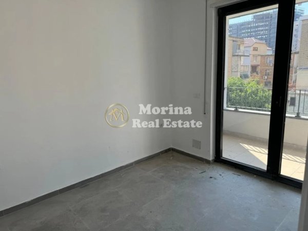 Tirane, jepet me qera ambjent biznesi Kati 2, 60 m² 500 € (Rruga Karl Gega)