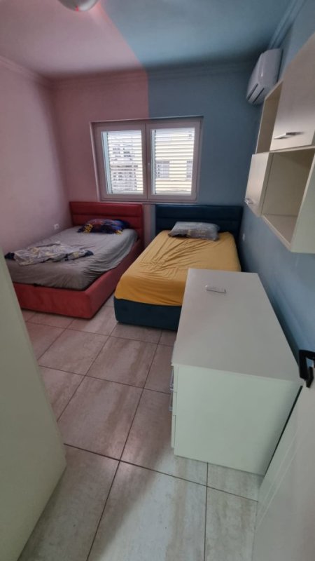 Jepet me Qira Apartament 2+1 Pas Ambasadës Amerikane, Rruga e Elbasanit,   90 m² 650 €URO