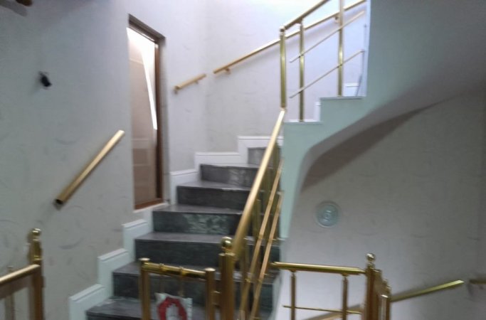 Tirane, shitet Vile 3 Katshe Kati 3, 950 m² 600.000 € (ALLIAS)