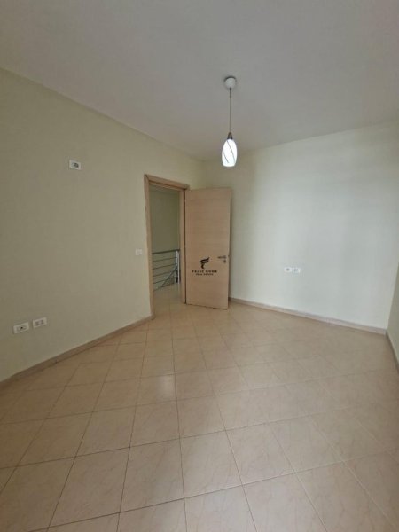 Tirane, shitet apartament duplex Dublex Kati 2, 160 m² 280.000 € (KODRA E DIELLIT)