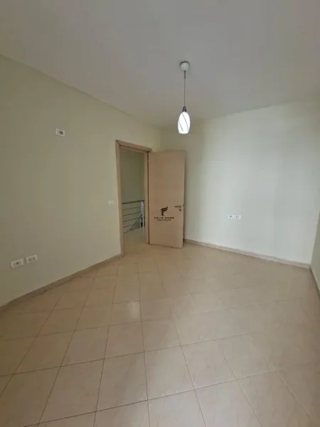 Tirane, shitet apartament duplex Dublex Kati 2, 160 m² 280.000 € (KODRA E DIELLIT)