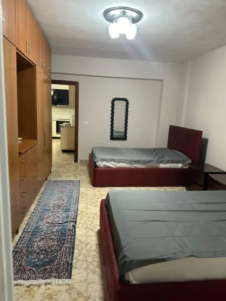 Tirane, jepet me qera apartament 2+1 , 122 m² 600 € (TEK ZOJA E KESHILLIT TE MIRE)