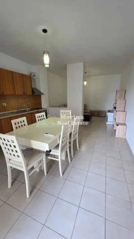 Tirane, shitet apartament 2+1 Kati 4, 100 m² 220.000 € (Rruga Vllazen Huta)