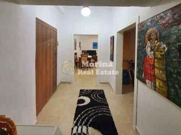 Tirane, shitet apartament 2+1 Kati 1, 75 m² 140.000 € (Rruga Shhyqyri Islami)