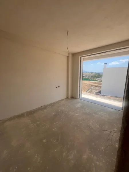 Tirane, shes apartament 1+1 , 82 m² 159.400 € (Teg)