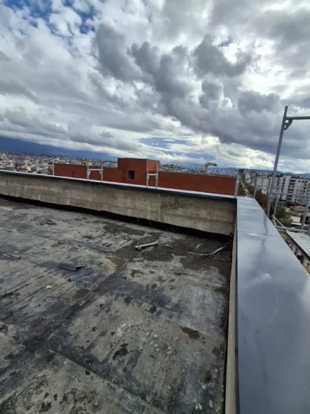 Tirane, ofroj Kapele OXHAKU , Kapuca PARAPETI